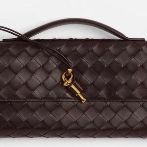 Brand New Never Used Or Worn Bottega Andiamo Clutch in Brown